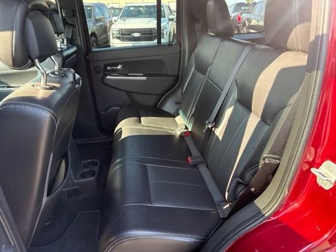 Used 2012 Jeep Liberty Limited Jet w/ Comfort/Convenience Group AWD/4WD image 24