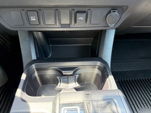 Certified 2021 Toyota Tacoma SR AWD/4WD image 23