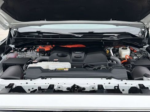 Used 2024 Toyota Sequoia Capstone AWD/4WD image 32