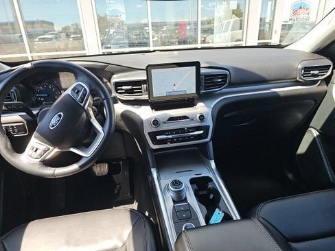 Used 2023 Ford Explorer XLT w/ Equipment Group 202A AWD/4WD image 13