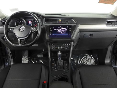 Used 2019 Volkswagen Tiguan SE w/ Panoramic Sunroof Package FWD image 25