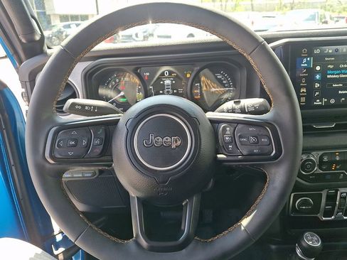 Used 2024 Jeep Wrangler Unlimited w/ Convenience Group image 20