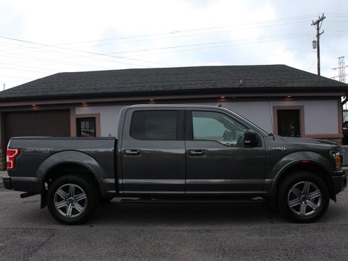 Used 2018 Ford F150 XLT w/ Equipment Group 302A Luxury AWD/4WD image 3