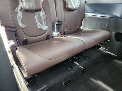 New 2025 Volkswagen ID. Buzz Pro S image 18