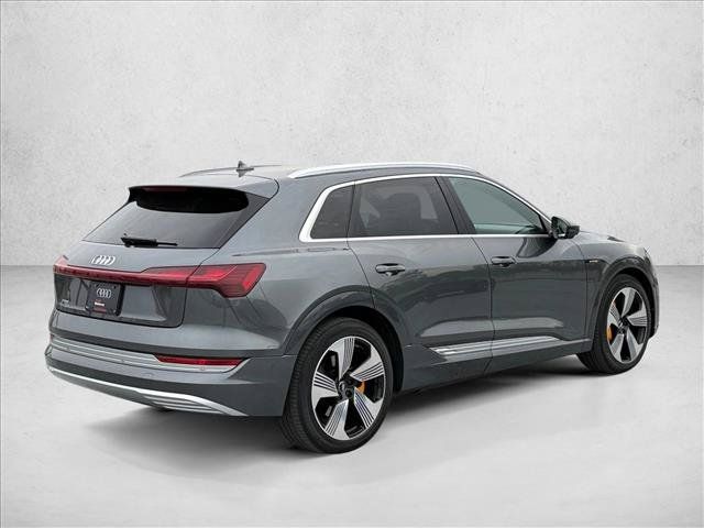 Used 2019 Audi e-tron Prestige w/ Prestige Package AWD/4WD image 5