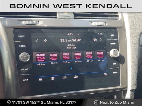 Used 2018 Volkswagen Golf SE image 24