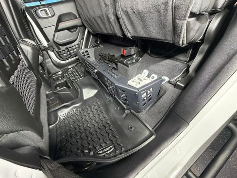 Used 2021 Jeep Gladiator Rubicon image 21