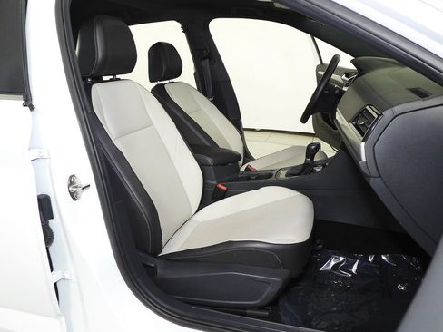 Used 2019 Volkswagen Jetta R-Line FWD image 19
