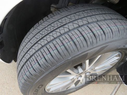 Used 2024 Genesis GV80 2.5T AWD/4WD image 11