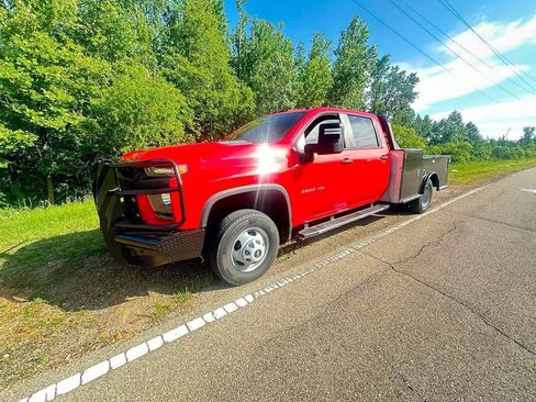 Used 2021 Chevrolet Silverado 3500 W/T w/ WT Convenience Package AWD/4WD image 2