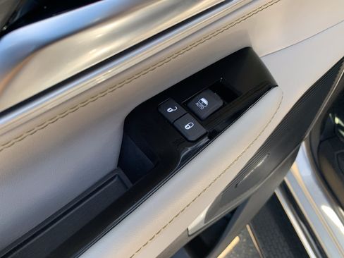 Used 2024 Jeep Wagoneer L Series II w/ Flexible Seating Group AWD/4WD image 36