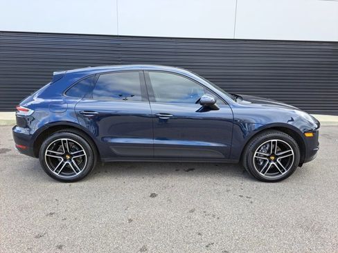 Certified 2021 Porsche Macan image 8