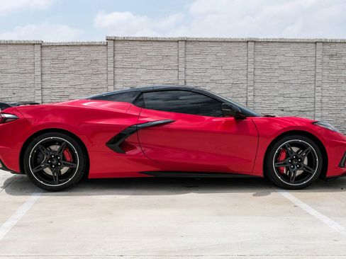 Used 2021 Chevrolet Corvette Stingray Premium Conv w/ Z51 Performance Package RWD image 6