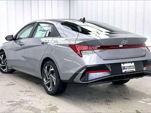 New 2026 Hyundai Elantra Limited image 25
