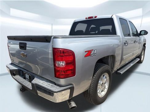 Used 2011 Chevrolet Silverado 1500 LT w/ All-Star Edition AWD/4WD image 5