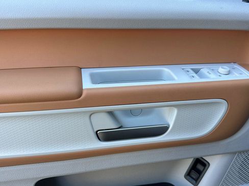 New 2025 Volkswagen ID. Buzz 1st Edition image 10