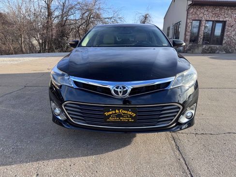 Used 2013 Toyota Avalon Limited image 2