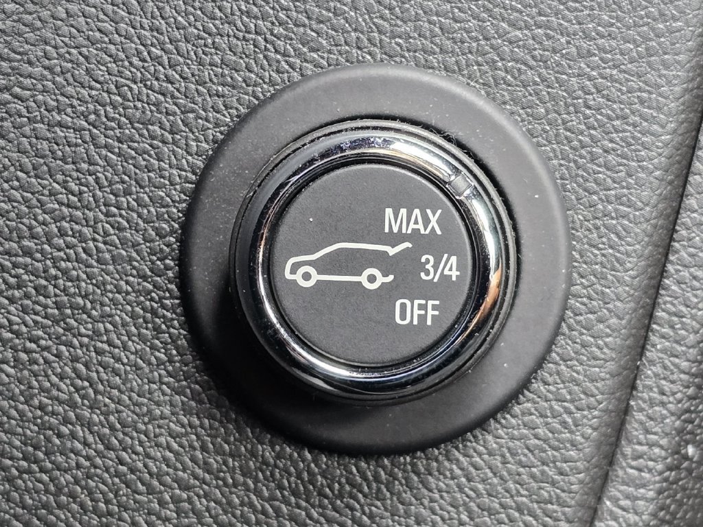 Used 2024 Chevrolet Blazer LT w/ Convenience Package FWD image 30
