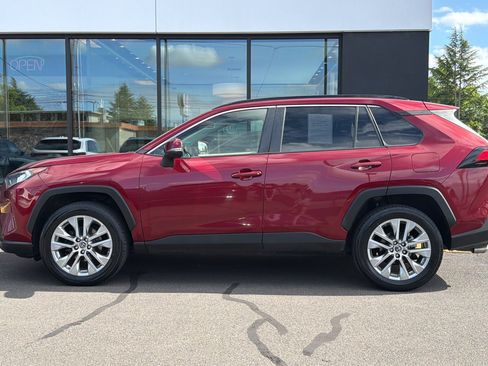 Used 2019 Toyota RAV4 XLE Premium w/ Advanced Technology Package AWD/4WD image 8