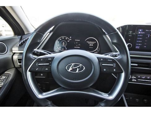 Used 2022 Hyundai Sonata SEL w/ Convenience Package image 16