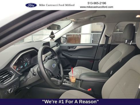 Certified 2022 Ford Escape SE w/ SE Sport Appearance Package image 7