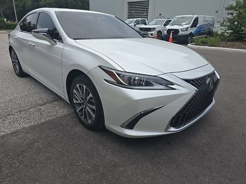 Used 2022 Lexus ES 350 FWD image 2