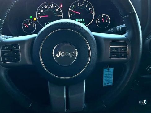 Used 2017 Jeep Wrangler Unlimited Sport image 31