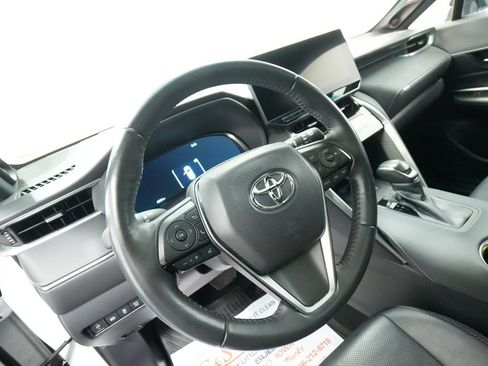 Used 2023 Toyota Venza Limited AWD/4WD image 12