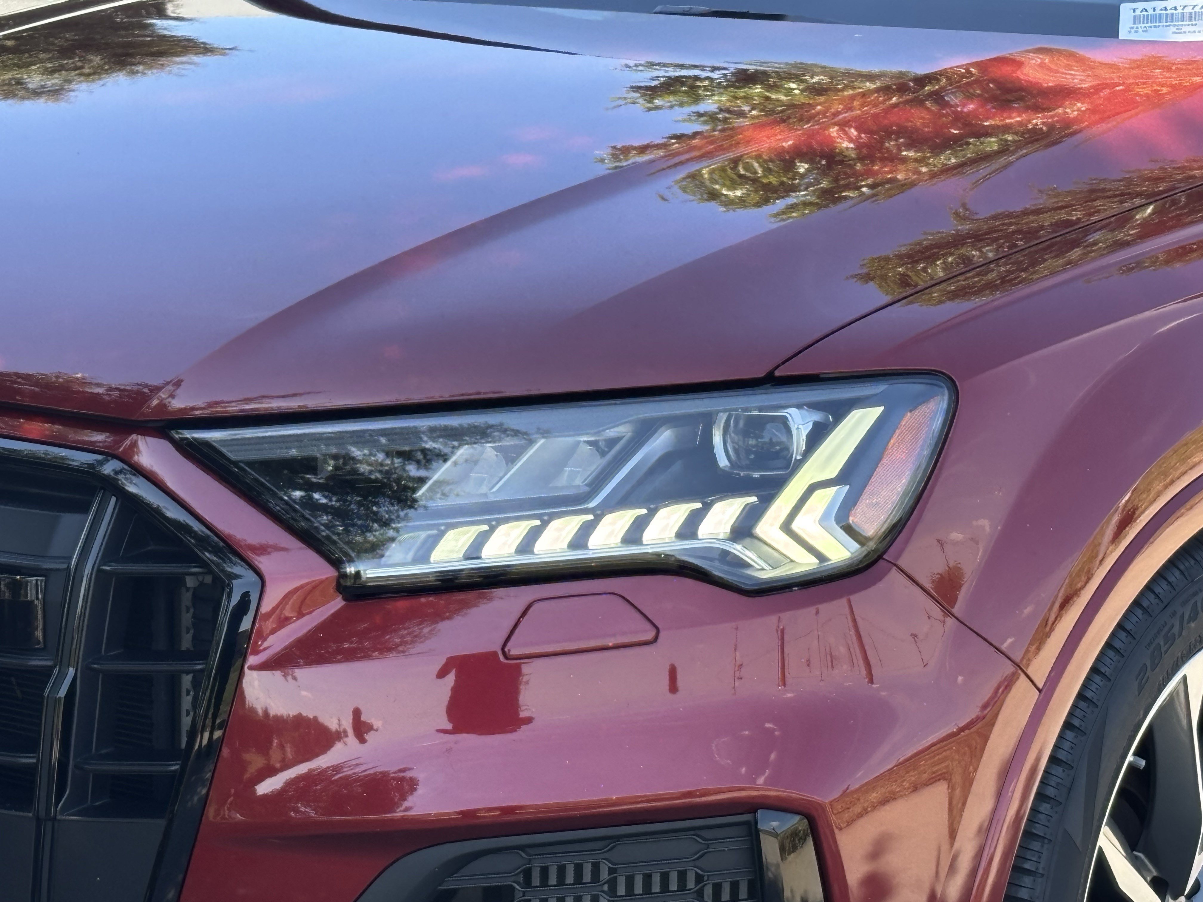 Certified 2023 Audi SQ7 Premium Plus AWD/4WD image 6