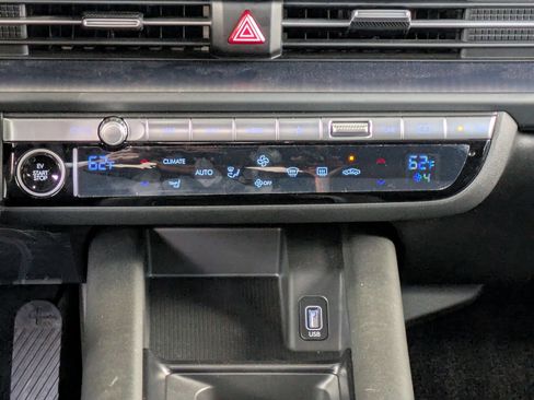 Certified 2025 Hyundai Ioniq 6 SE RWD image 31