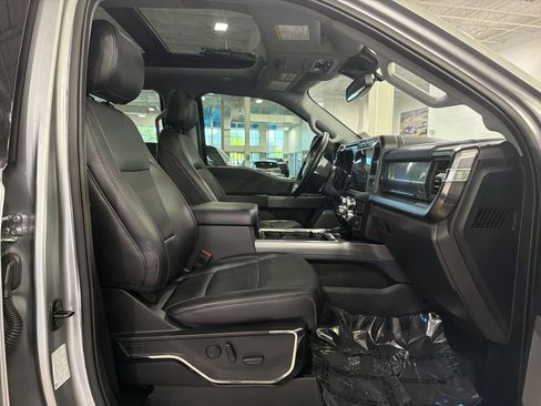 Used 2024 Ford F350 Lariat w/ Lariat Ultimate Package AWD/4WD image 28