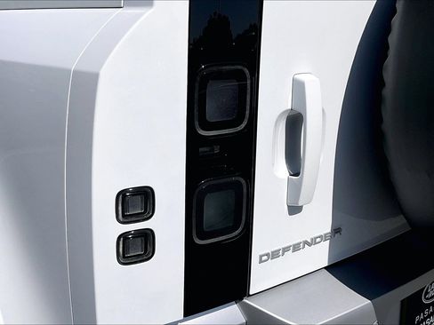 New 2026 Land Rover Defender 110 S AWD/4WD image 6