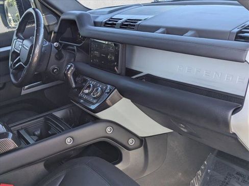 Used 2024 Land Rover Defender 110 X-Dynamic SE AWD/4WD image 20
