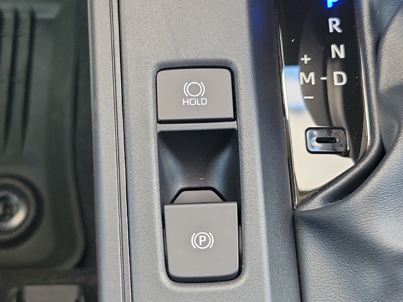 New 2026 Toyota Corolla Cross LE FWD image 28