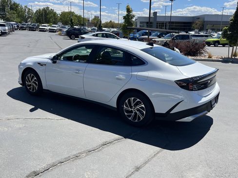 Certified 2026 Hyundai Sonata Blue FWD image 11