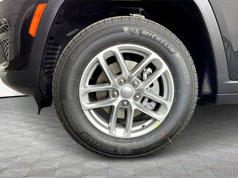 New 2025 Jeep Grand Cherokee Laredo X image 13