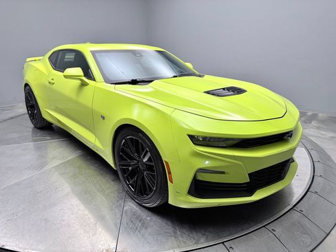 Used 2020 Chevrolet Camaro SS RWD image 3