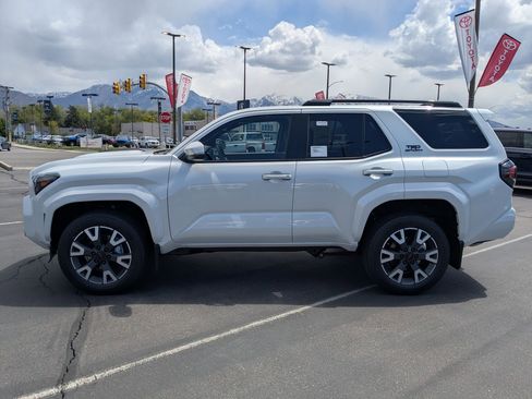 New 2026 Toyota 4Runner TRD Sport AWD/4WD image 2