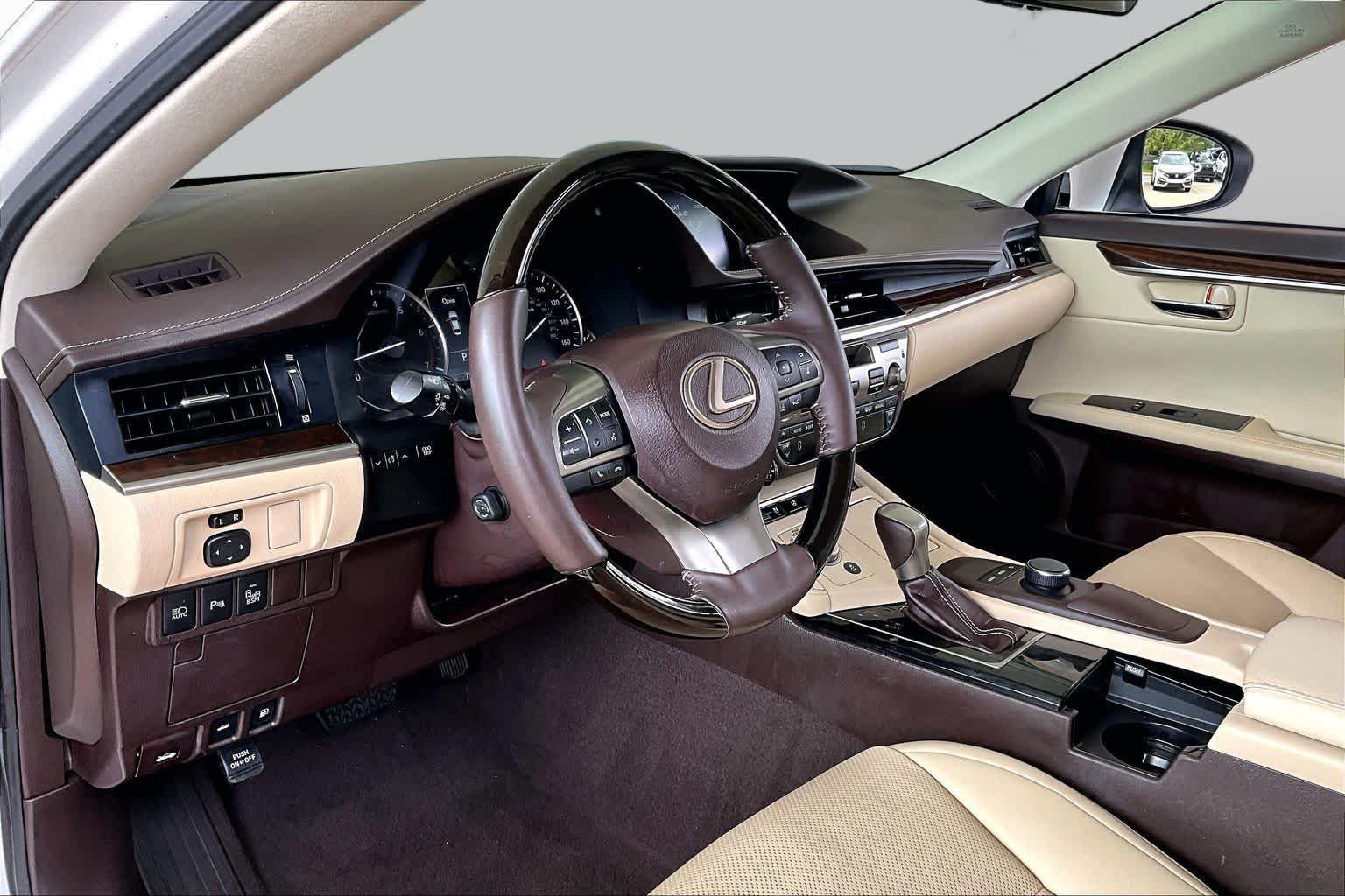 Used 2017 Lexus ES 350 FWD image 15