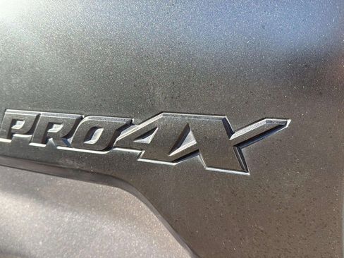 Used 2021 Nissan Titan PRO-4X w/ Pro-4x Convenience Package image 17