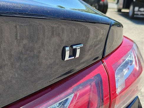 Used 2022 Chevrolet Malibu LT FWD image 32