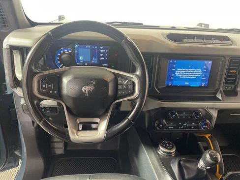 Used 2022 Ford Bronco Badlands w/ Sasquatch Package image 12