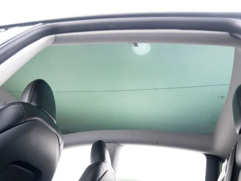 Used 2024 Tesla Model Y Long Range image 18