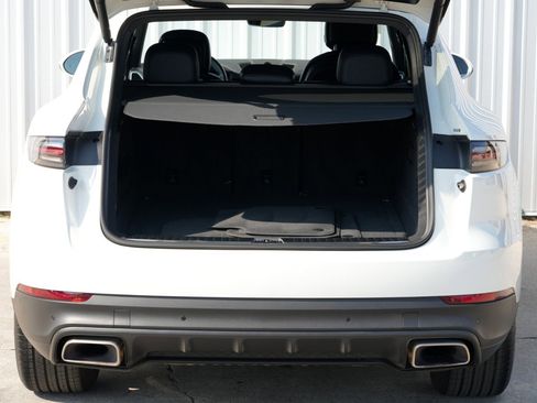 Used 2020 Porsche Cayenne image 10