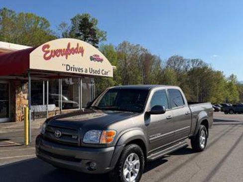 Used 2004 Toyota Tundra Limited image 1