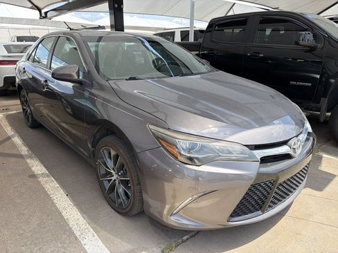 Used 2015 Toyota Camry XSE FWD image 2