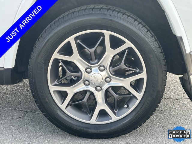 Used 2018 Jeep Grand Cherokee Limited AWD/4WD image 11