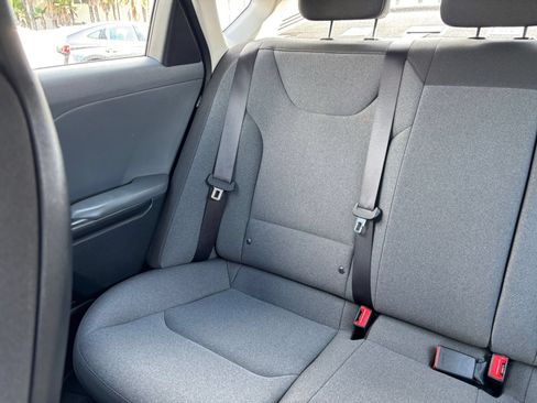 Used 2025 Kia K4 FWD image 38