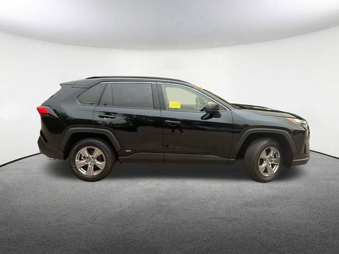 Certified 2025 Toyota RAV4 LE AWD/4WD image 18