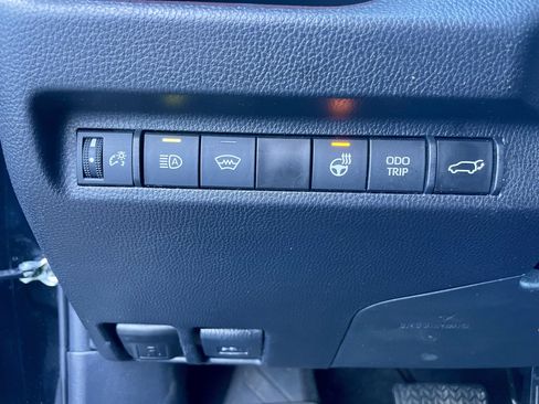 Used 2023 Toyota RAV4 Limited image 39